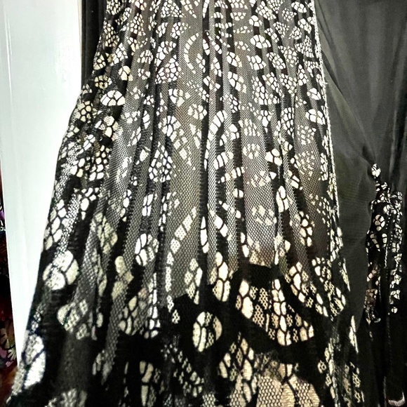 Gorgeous Black Tunic - Picture 5 of 7